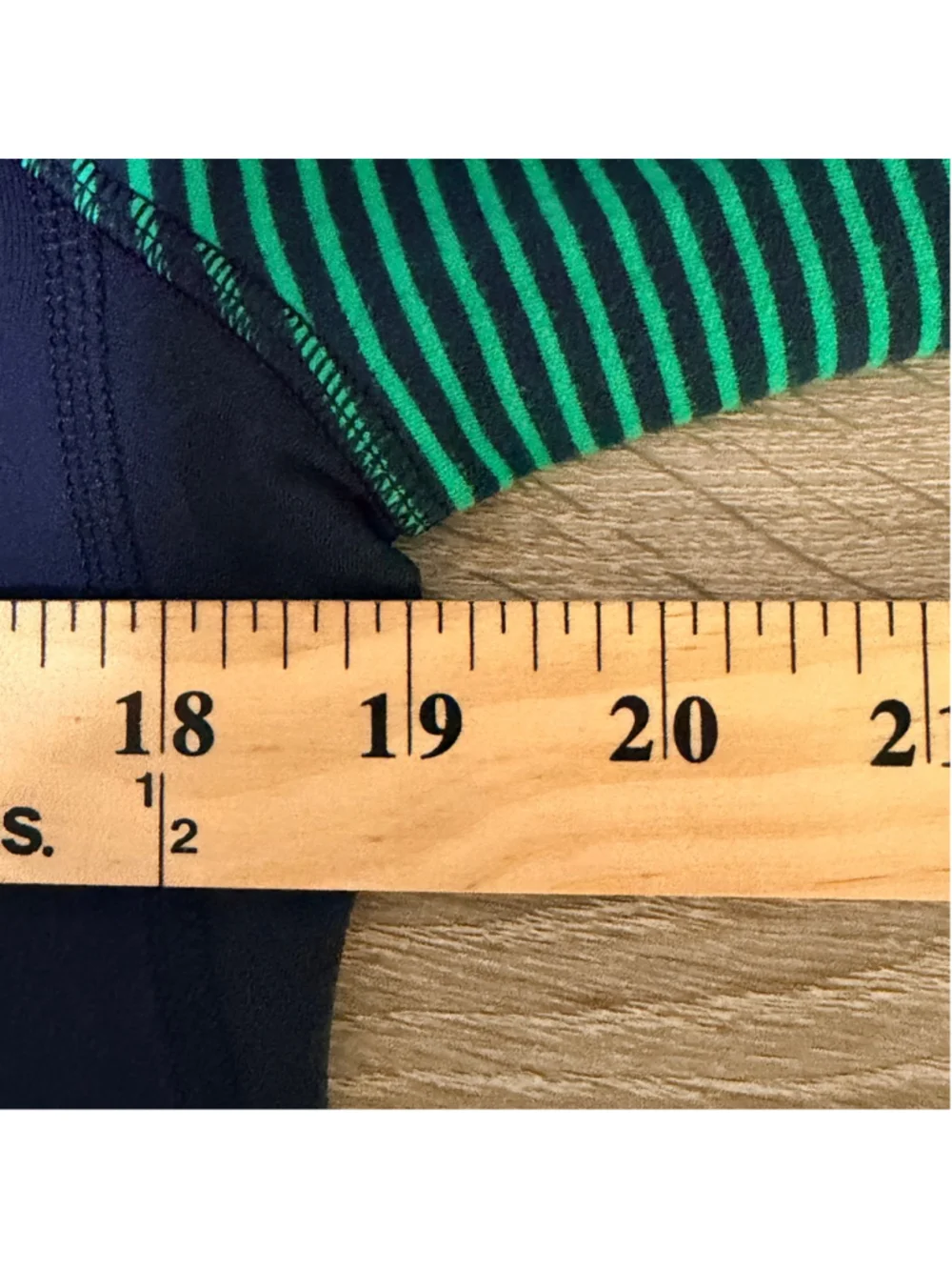 Women's Lululemon 1/2 Zip Pullover Navy Green Thumbholes Size S/M b4 - Picture 3 of 10